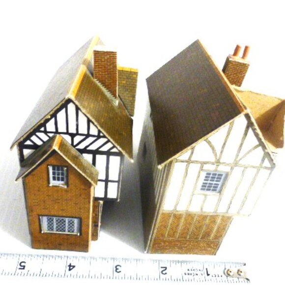 8 House MODEL BUILDINGS 1.75 - 4.5" High Railroad Model Train Set Model Kit - Picture 13 of 16